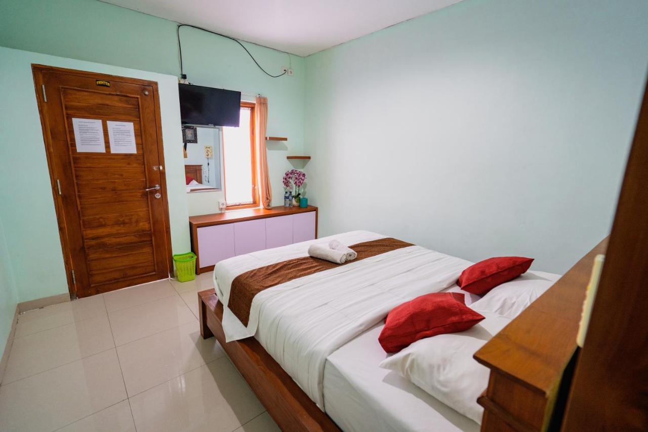 Guesthouse Cempaka Putih Seminyak Dış mekan fotoğraf